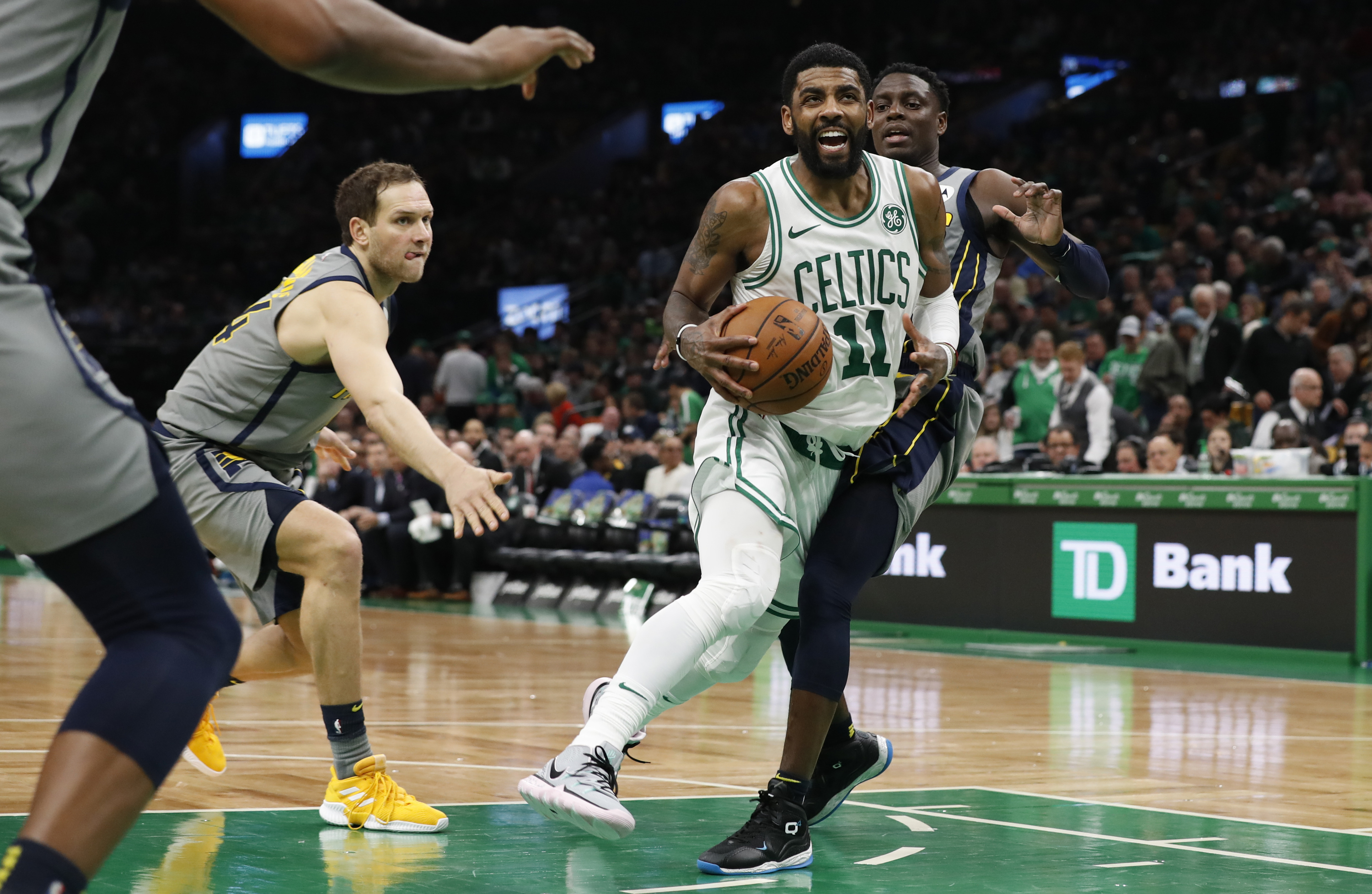 关于从今晚波士顿凯尔特人官宣签约到印第安纳步行者完成体检备战亚冠，赛后浙江队再遭质疑——社区盾节点到来的信息