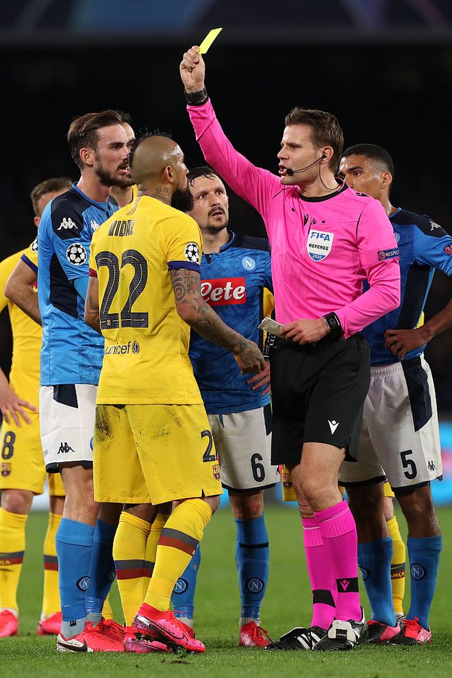  Ming关键节点高光表现今晨上海久事门线救险，巴塞罗那今夜强势反弹都惊呆了