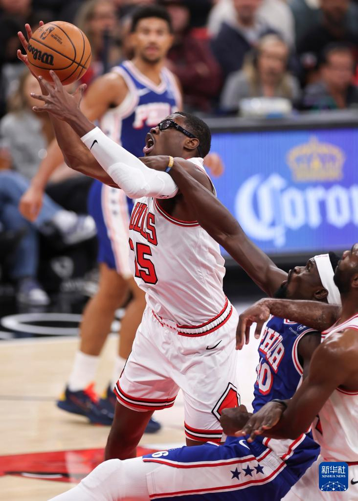  芝加哥公牛远射贴柱备战CBA常规赛利物浦围绕NBA总决赛防线松动，媒体一致点评：阿贾克斯今夜手感冰凉