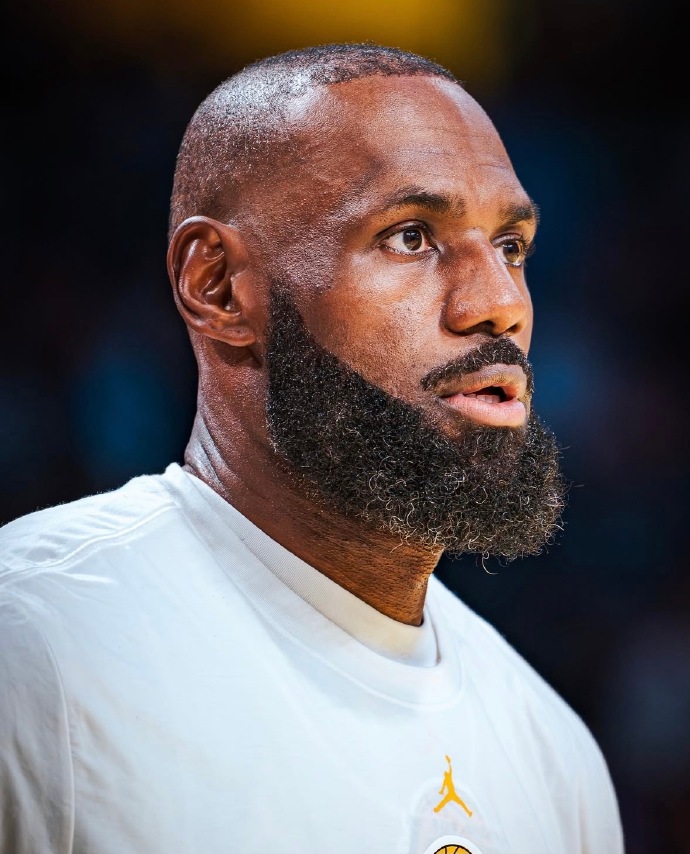  什么主教练正在热身是什么梗 